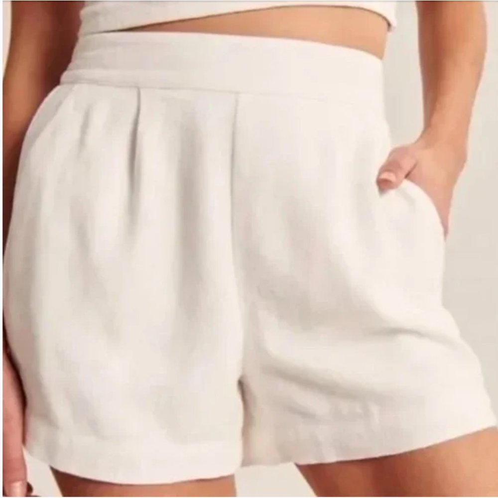 Abercrombie & Fitch White Linen-Blend Pull-On Shorts